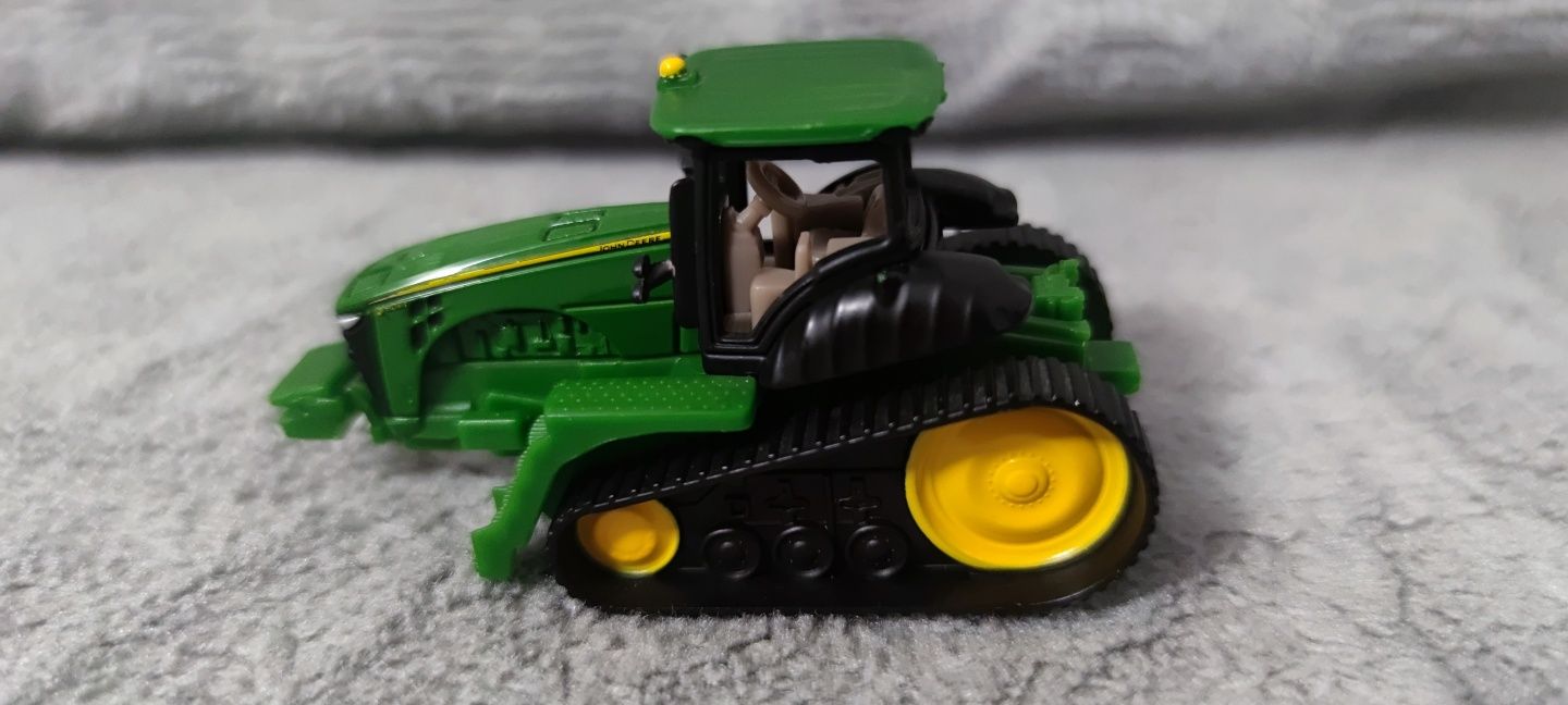 Siku 1474 traktor John Deere