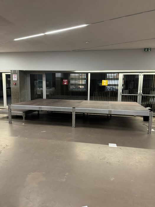 Aluguer estrados palcos