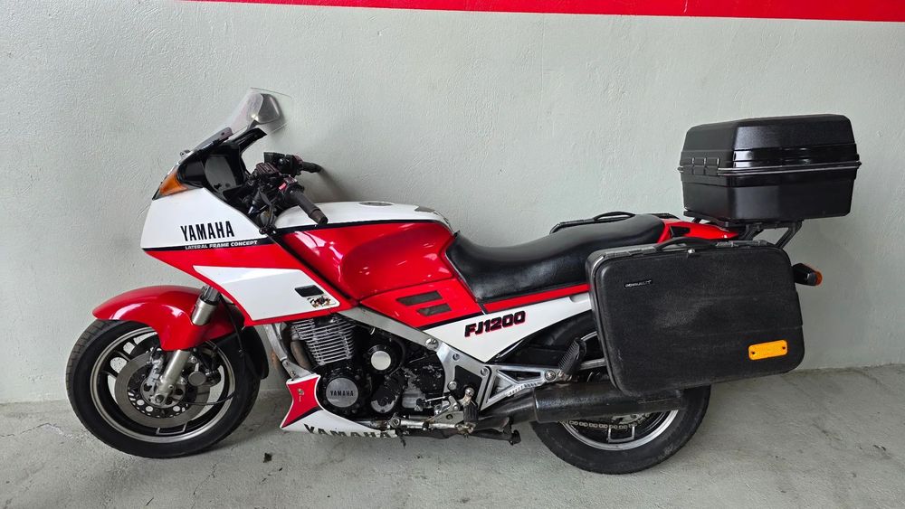 Yamaha FJ Yamaha FJ 1200 sprowadzona kompletna na chodzie kufry