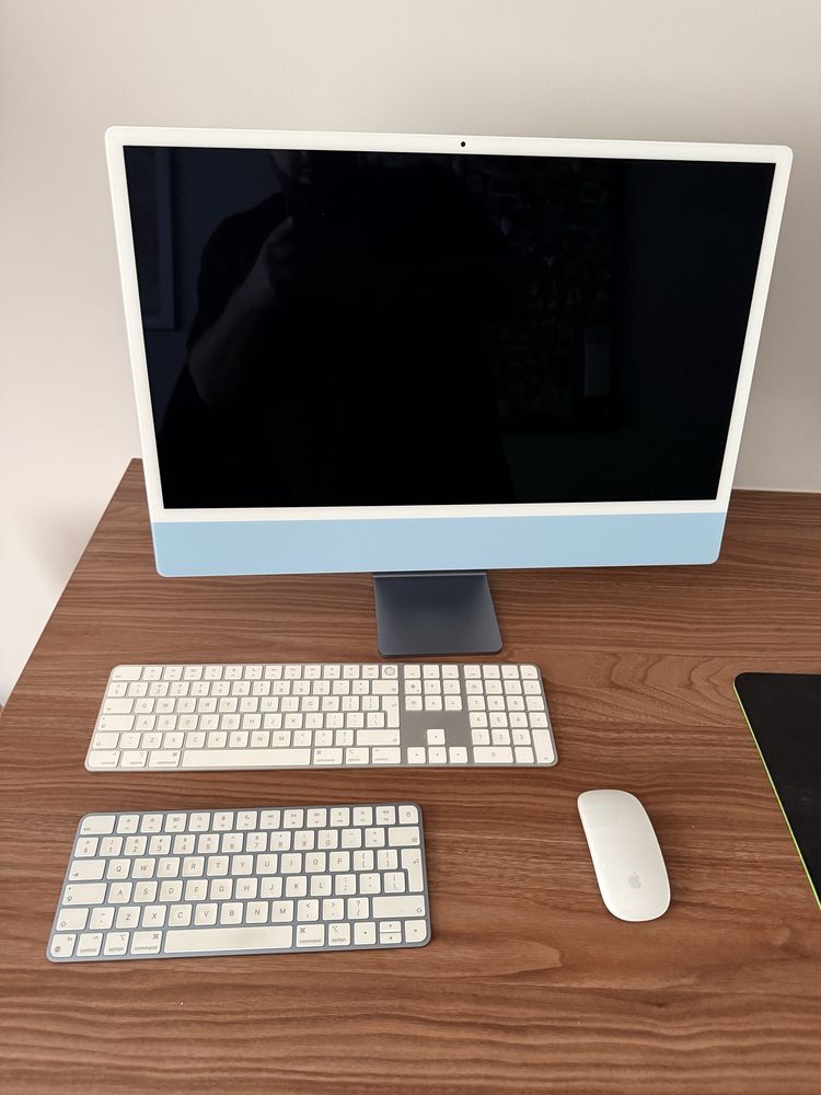 iMac 24" M1 8Gb ram 256gb SSD
