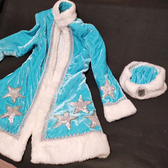 Пальто женское новогоднее