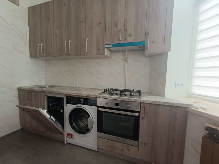 Продам 1 кімнатну квартиру по вул. Драгоманова