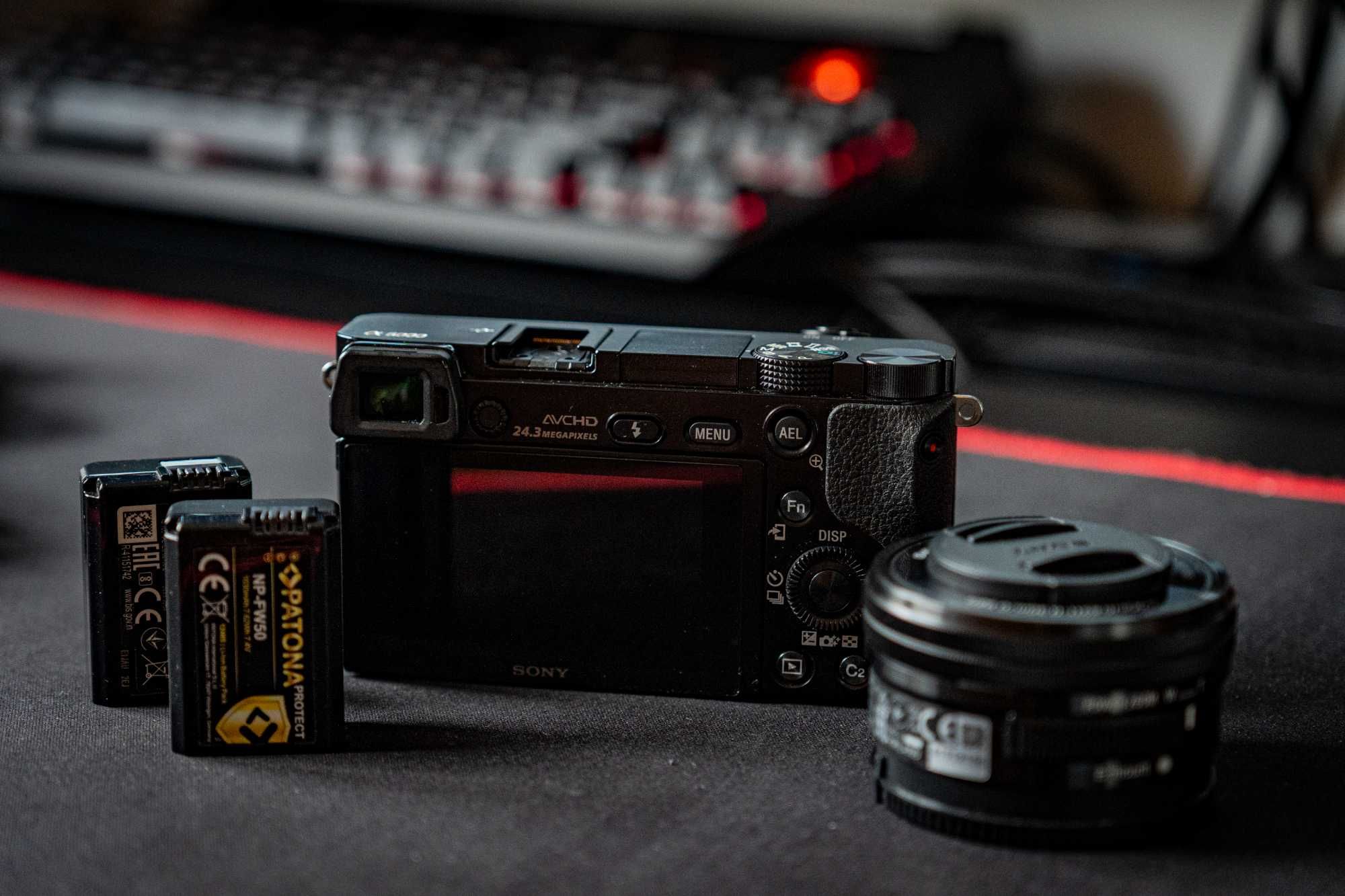 Aparat Sony a6000 + Obiektyw Sony E PZ 16-50mm F3.5-5.6 OSS