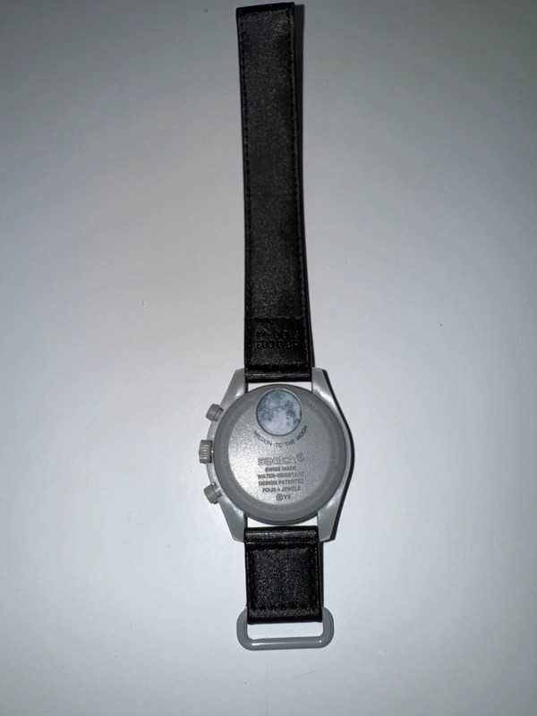 Bioceramika + Moon: Omega x Swatch SO33M100