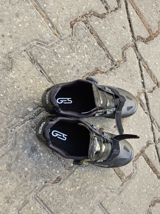 Sapatos  btt n40