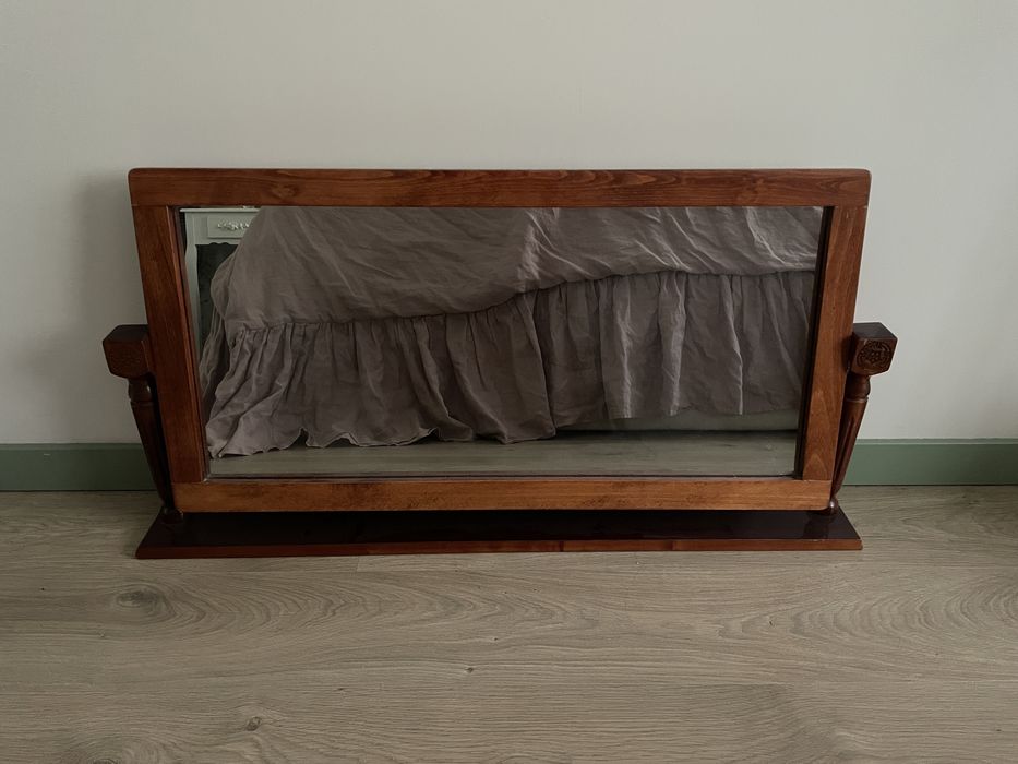 Дзеркало настільне