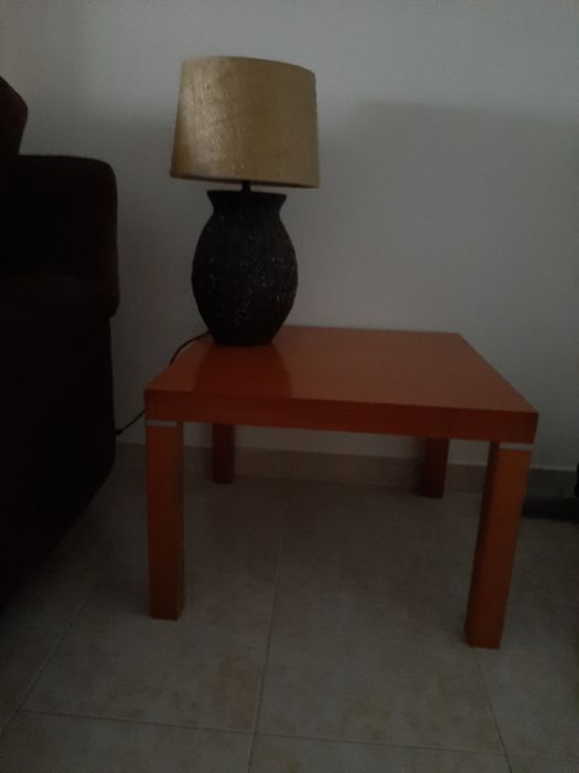 Móvel Sala, mesa apoio, vaso decorativo