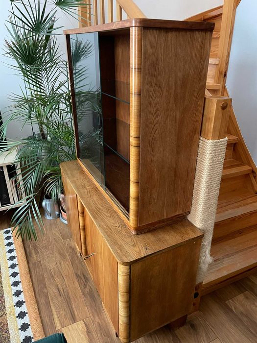 Kredens z okresu PRL