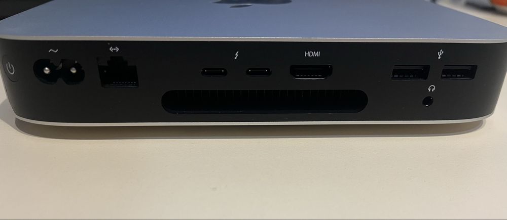 *помаранчеве миготіння* mac mini a2348 (2020) m1 8/256