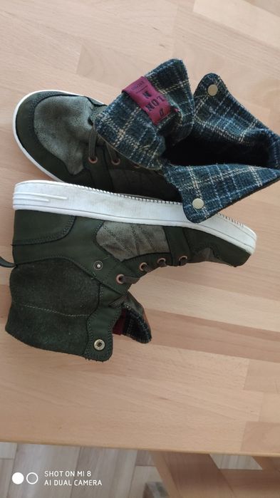 Sprzedam chłopięce buty w idealnym stanie. Rozmiar 37. Reserved.