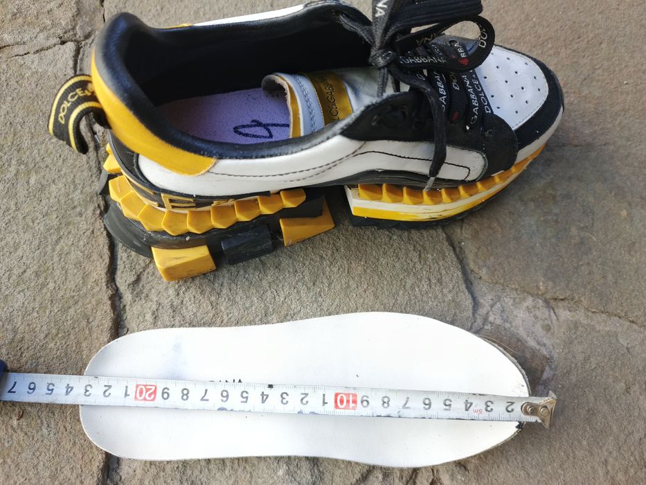 Кросівки жіночі  (дівочі)