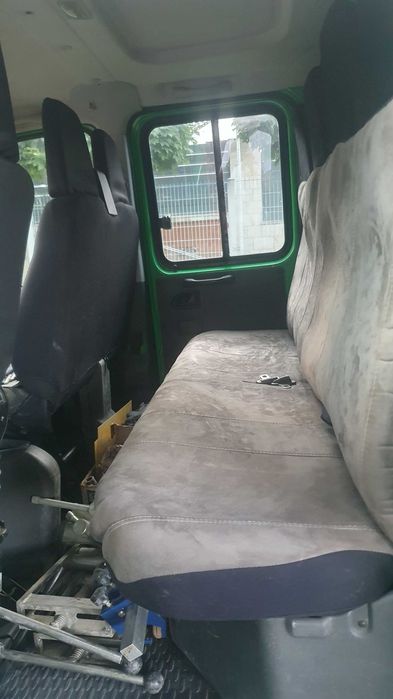 Iveco Daily 35C15 DoKa 7-osobowa, Wywrotka, Hak, Skrzynia narzędziowa.