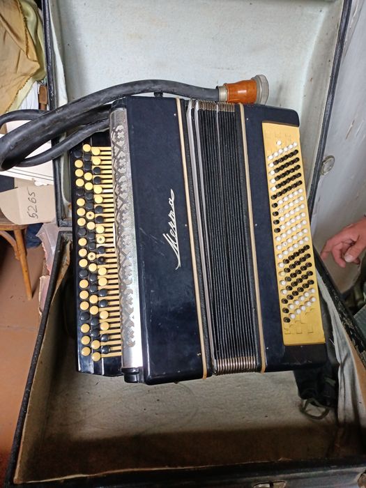Продам эл. баян «Мечта» — отличное состояние!