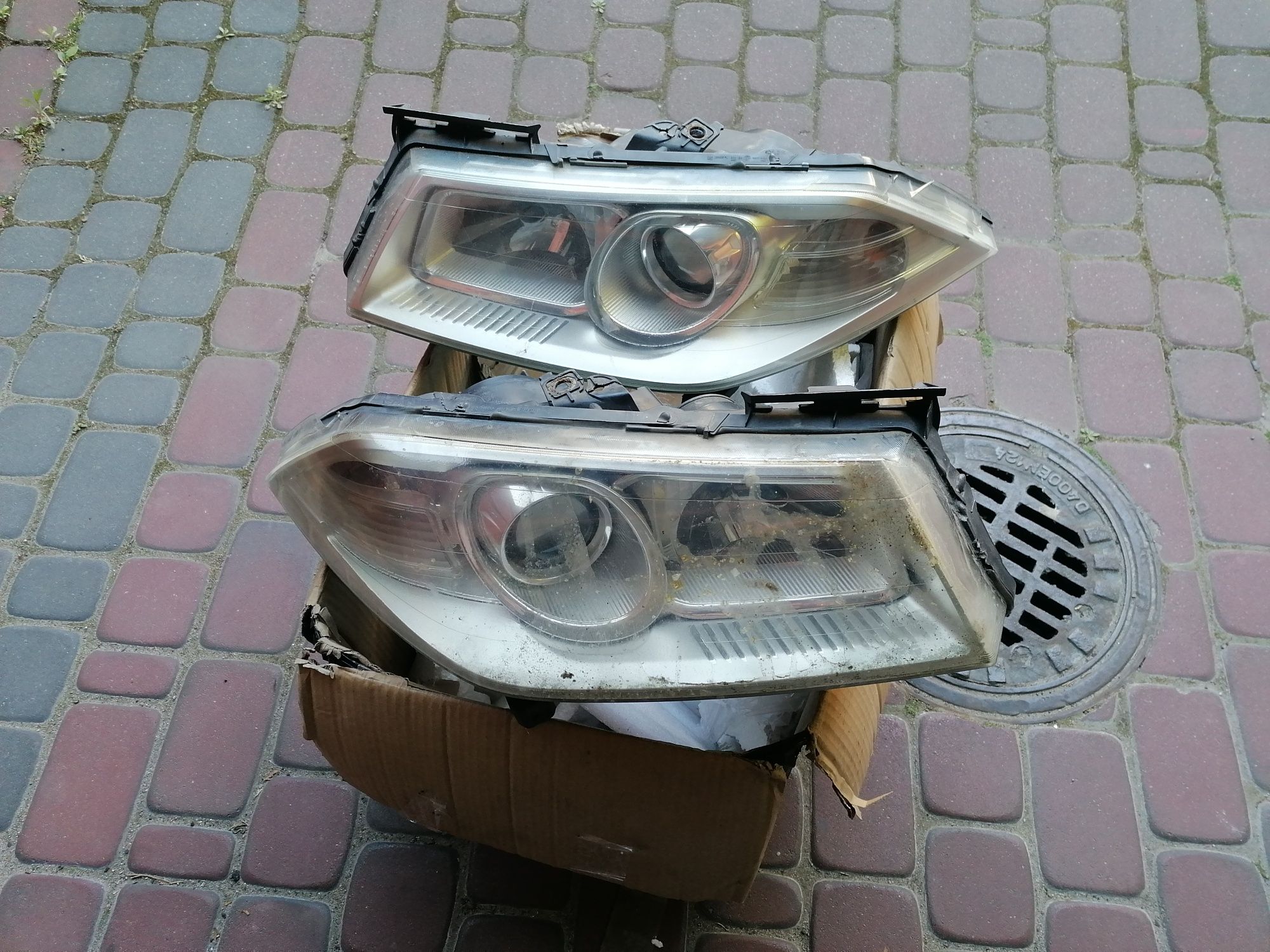 Reflektor prawy i lewy renault megane Ii lift