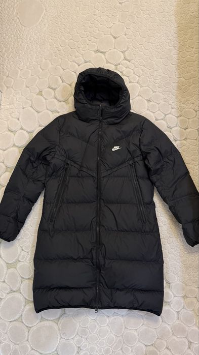 Nike довгий пуховик
