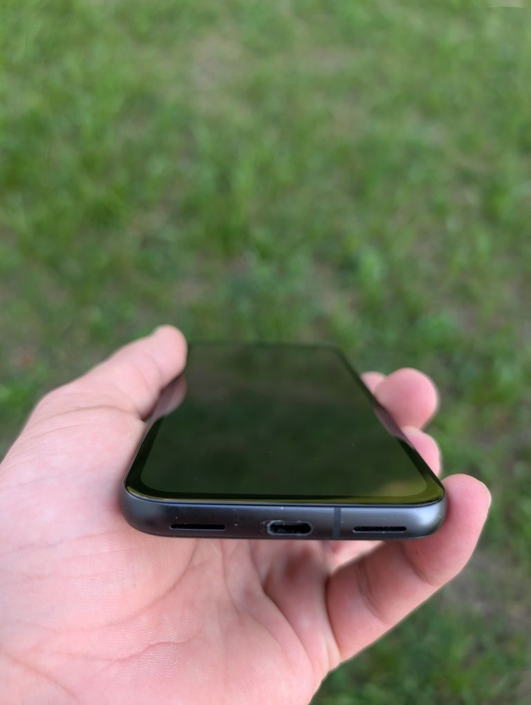 Google Pixel 8a 256GB black neverlock (європейська версія)