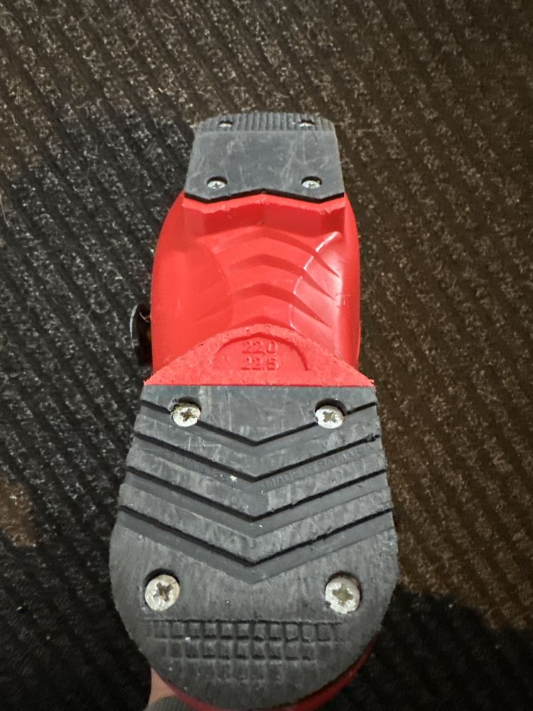 Buty narciarskie atomic
