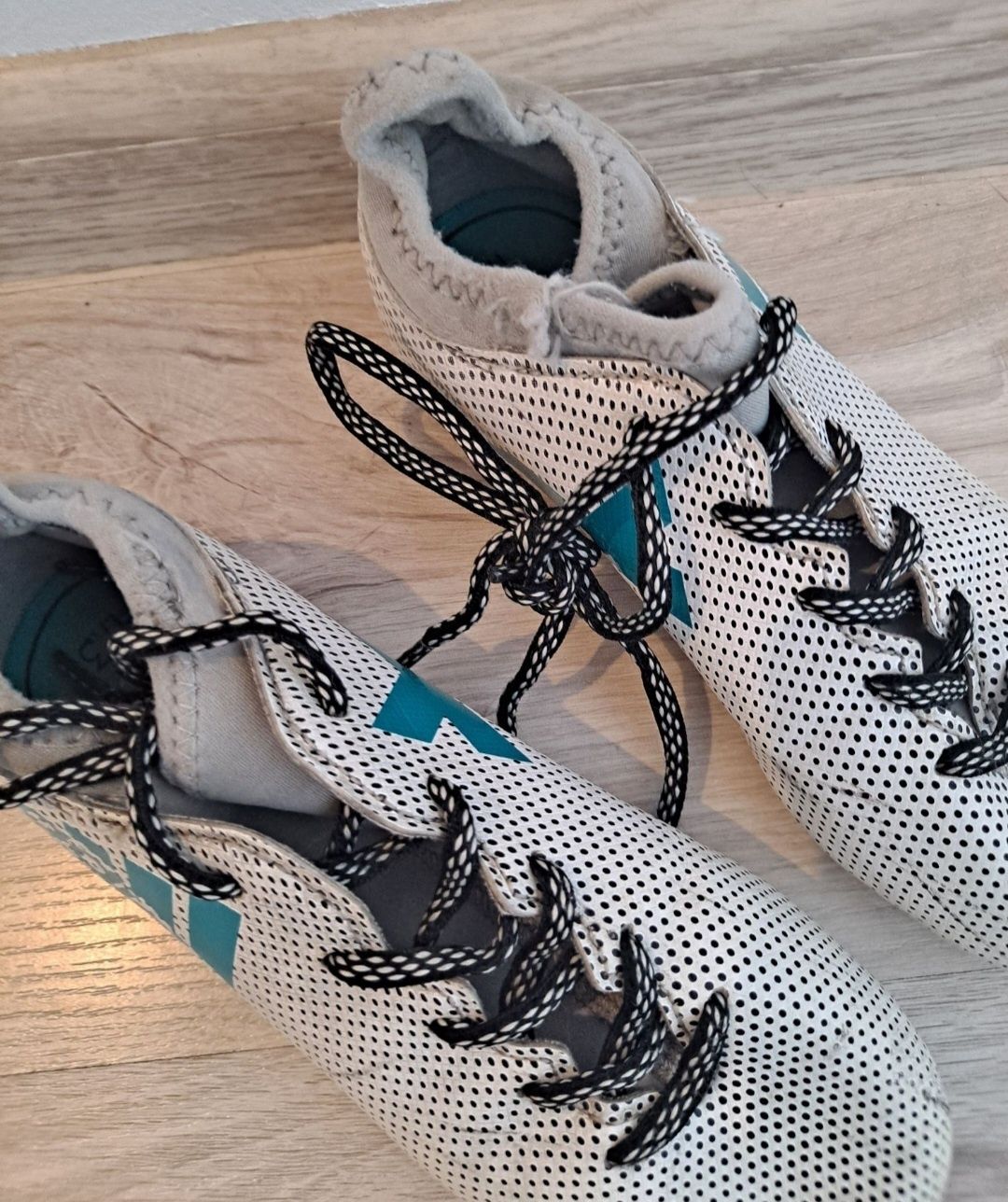 Buty sportowe korki Adidas obuwie chłopięce