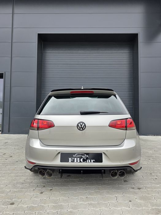 Volkswagen Golf 7 Look R