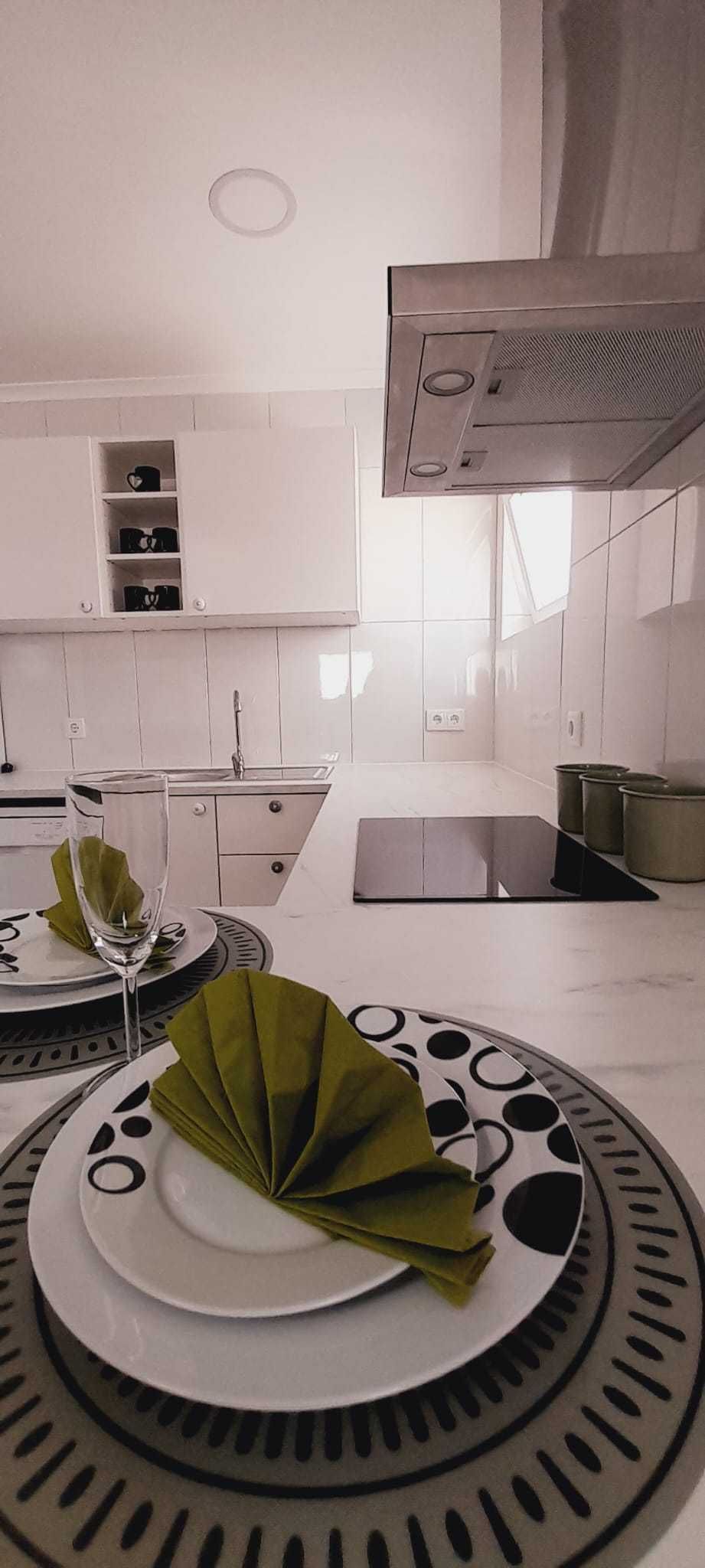 Vende-se moradia V2 em Sesimbra Corredoura