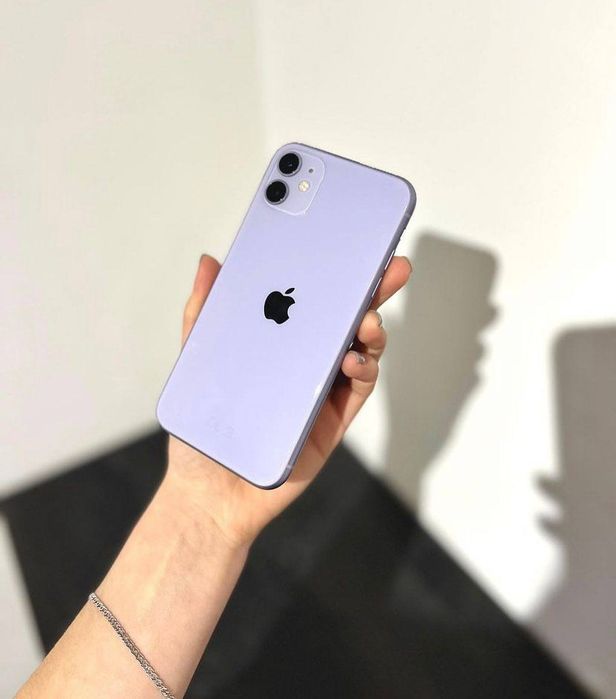 • 11 iPhone • новий телефон айфон 11 є в різних кольорах