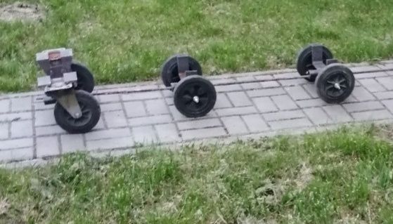 Wózek do wożenia długich elementów.