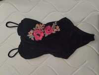 Body preto veludo 8€