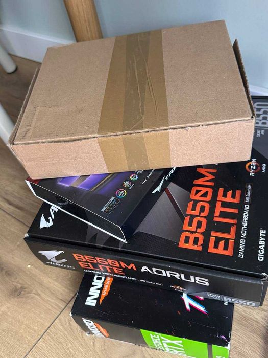 Komputer stacjonarny – Ryzen 5700X / RTX 3060 12GB / 16GB RAM / B550M