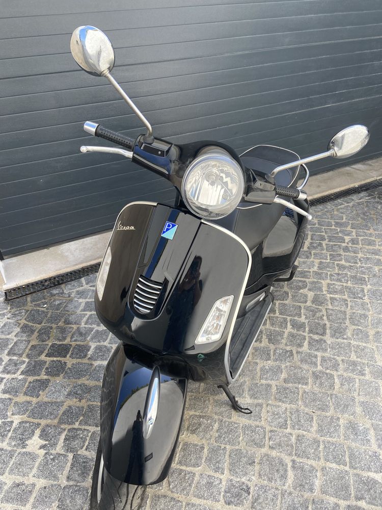 Vespa 300 GTS Super 2009