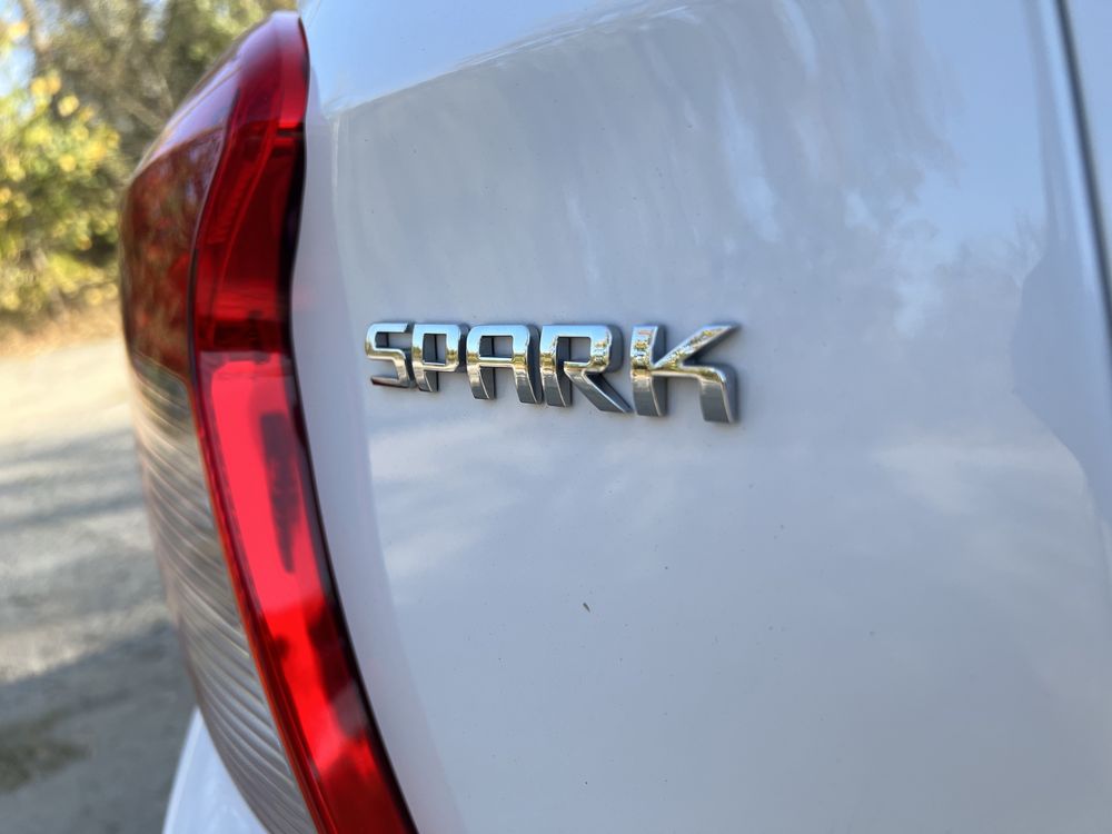 Продам Chevrolet Spark LT