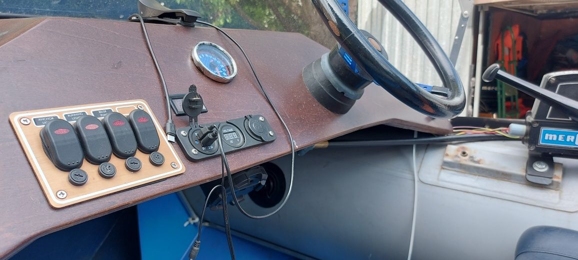RIB WIKING 460 MERCURY 65  zestaw