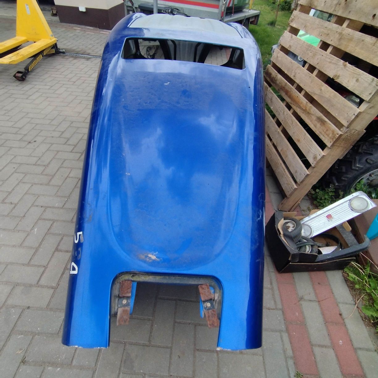 Maska pokrywa silnika ciagnik New Holland 8.435