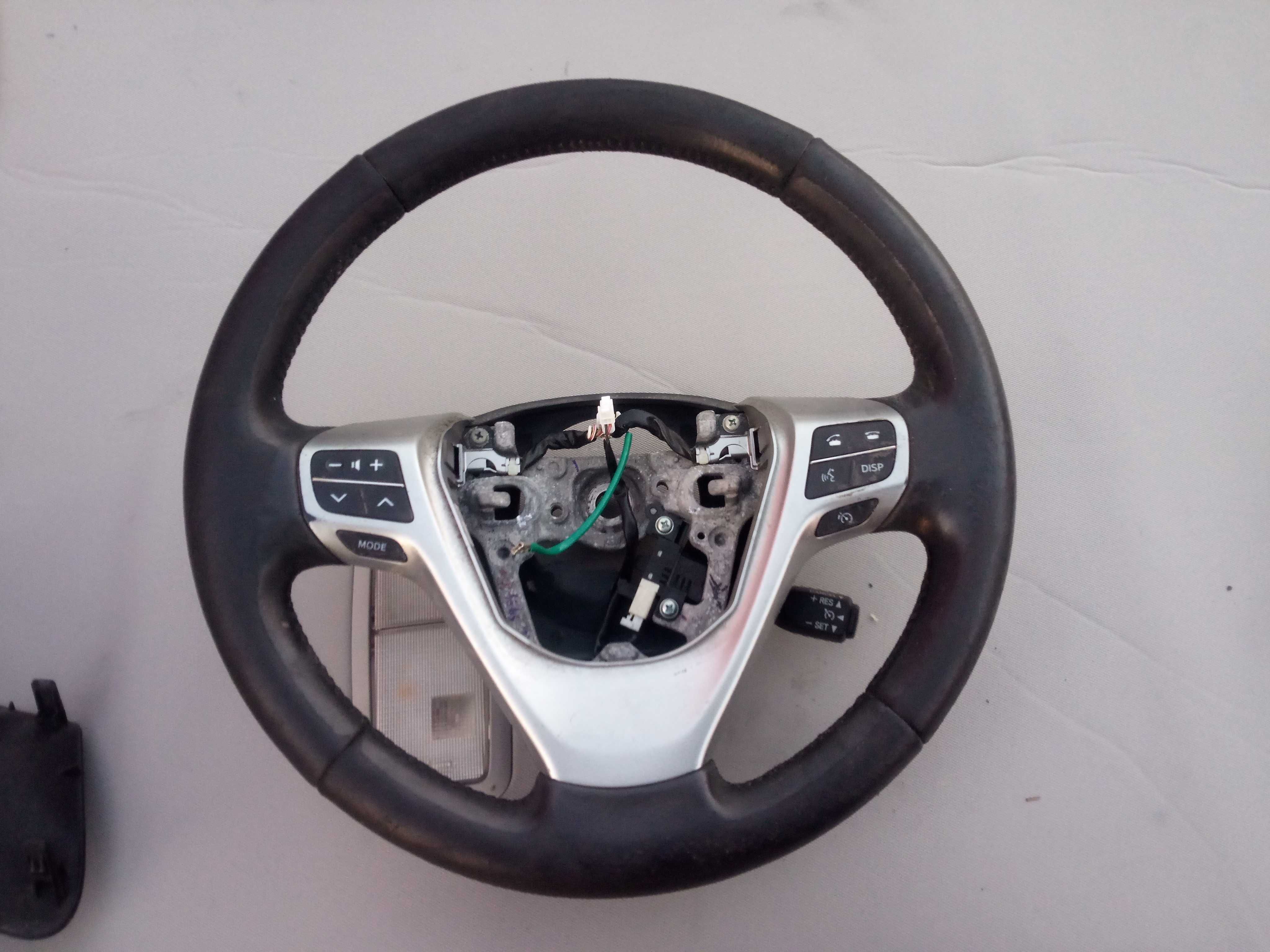 TOYOTA VERSO 09-14 kierownica tempomat
