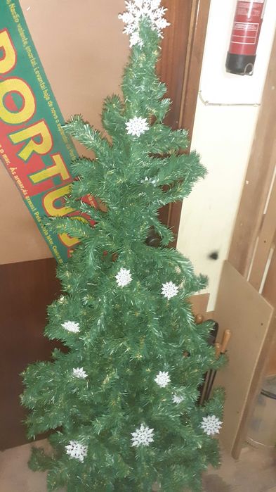 Árvore Natal decorada bom estado