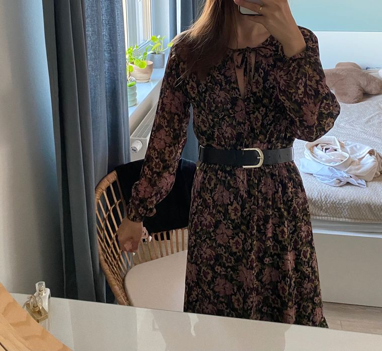 Jesienna sukienka midi w kwiaty
