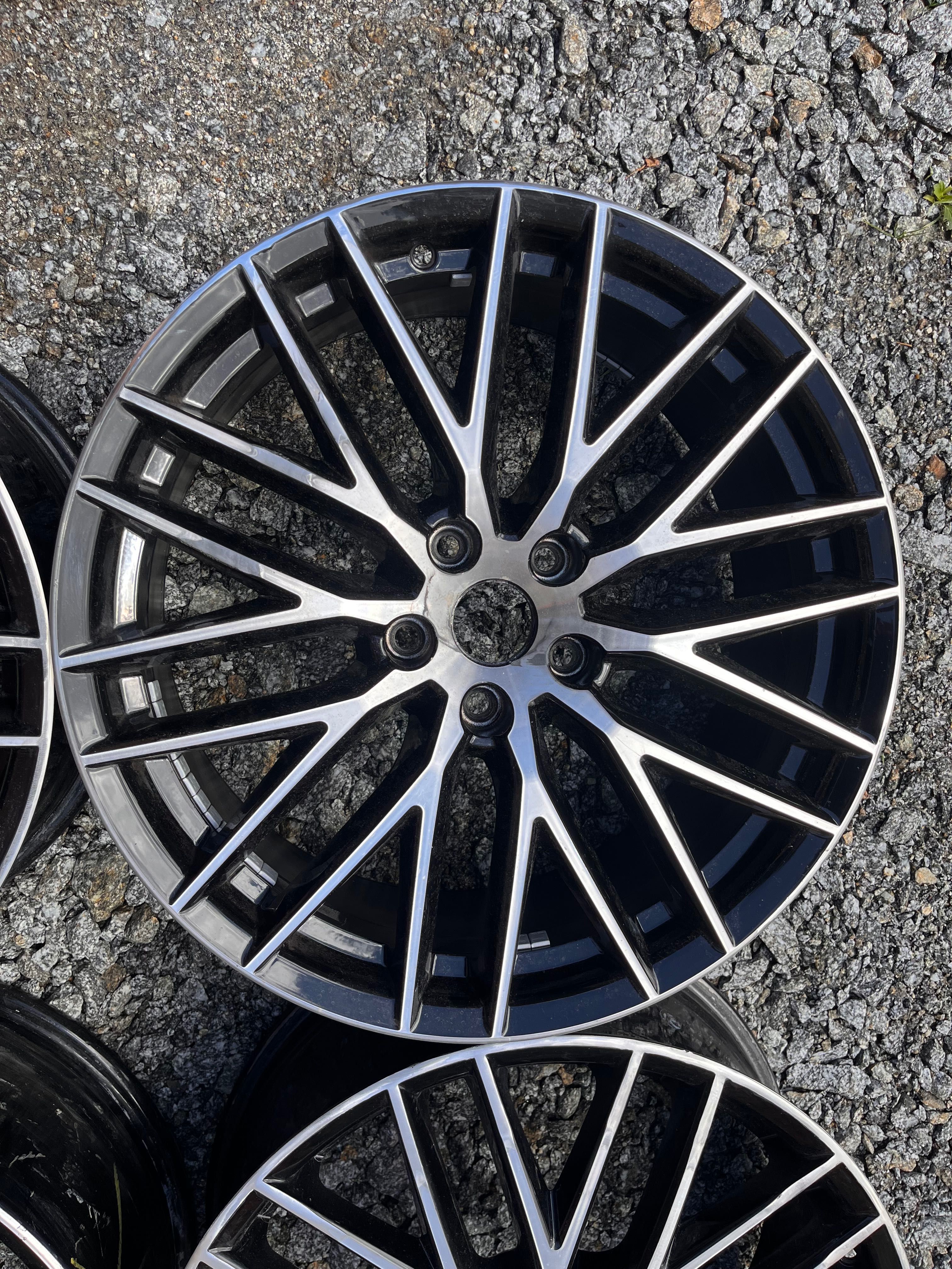 Felgi oryginalne Seat Cupra FR 5x112 19x8 ET50 OEM 5f0
