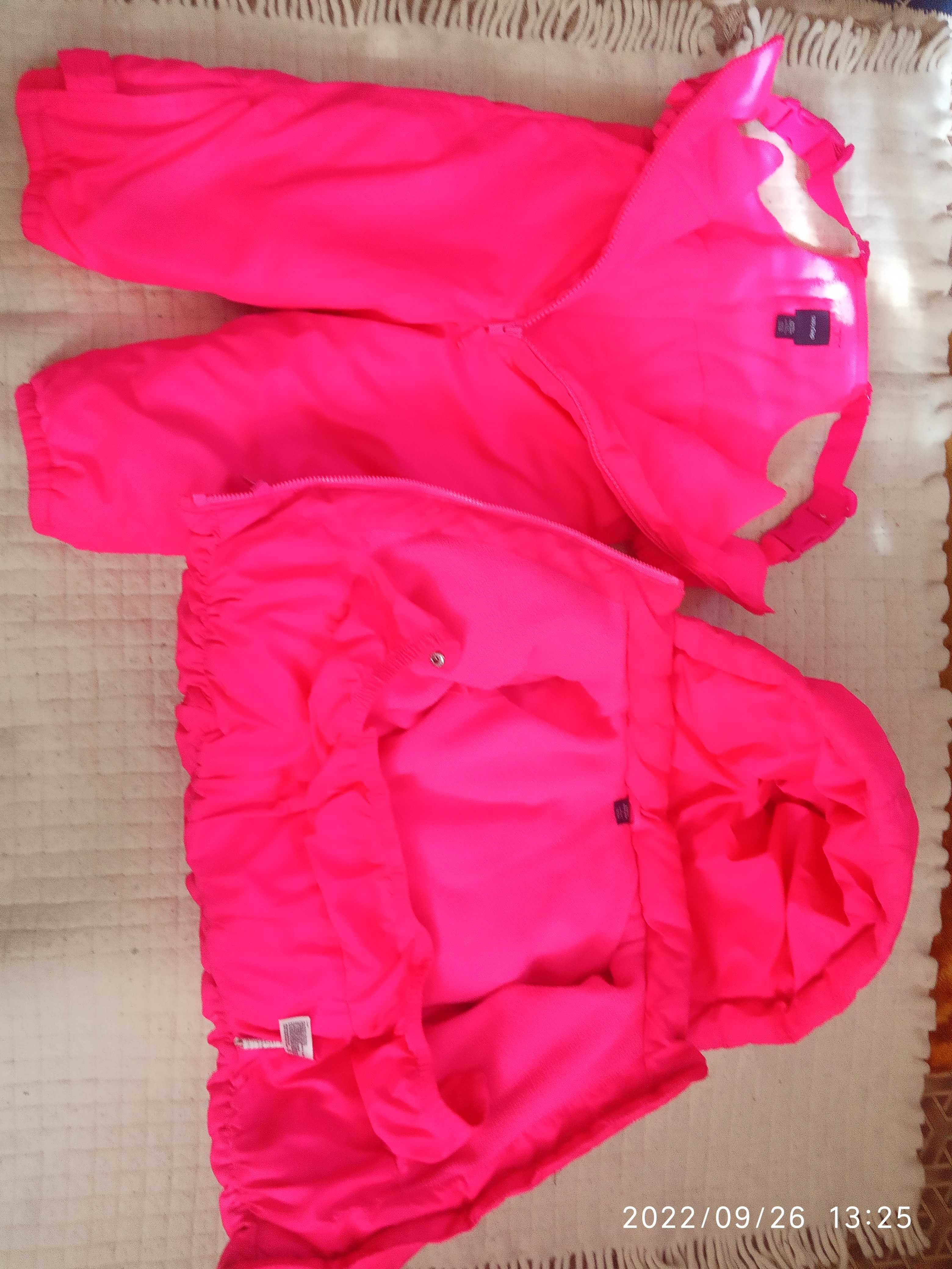 Комплект( куртка с комбинезоном). девочке 2-3 лет, фирменные