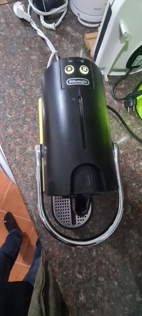 Maquina nespresso delonghi incompleta