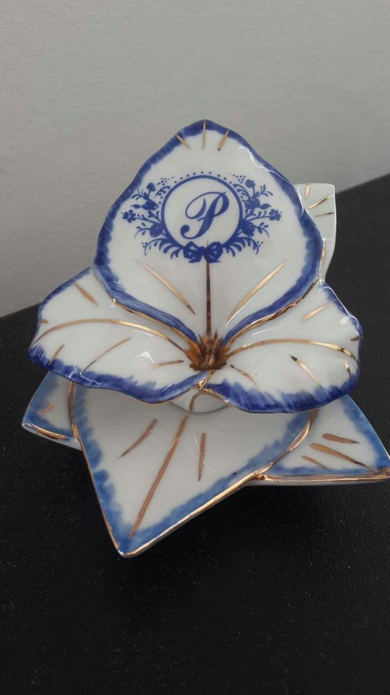 Flor decorativa em porcelana