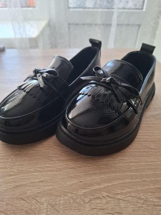 Лофери для дівчинки