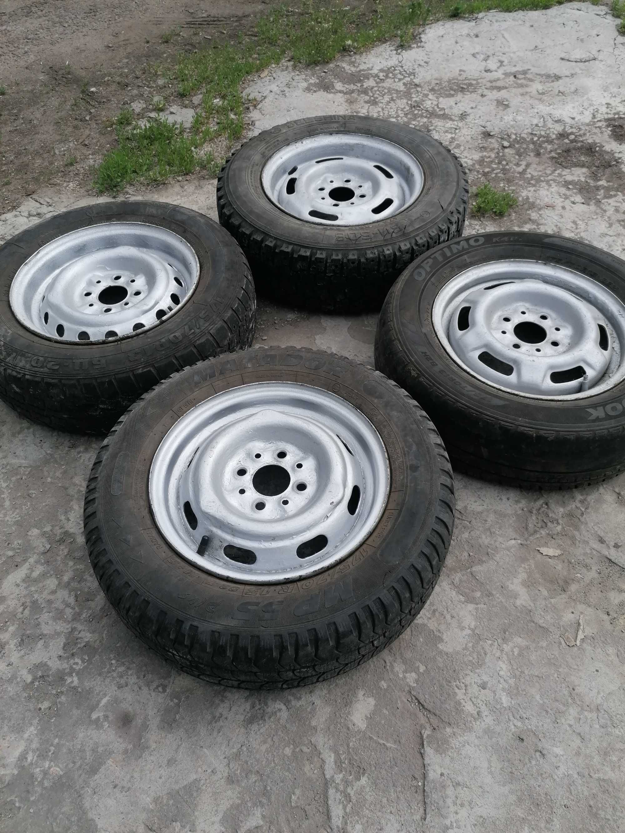 Продам запаску Ваз 4 98 R 13