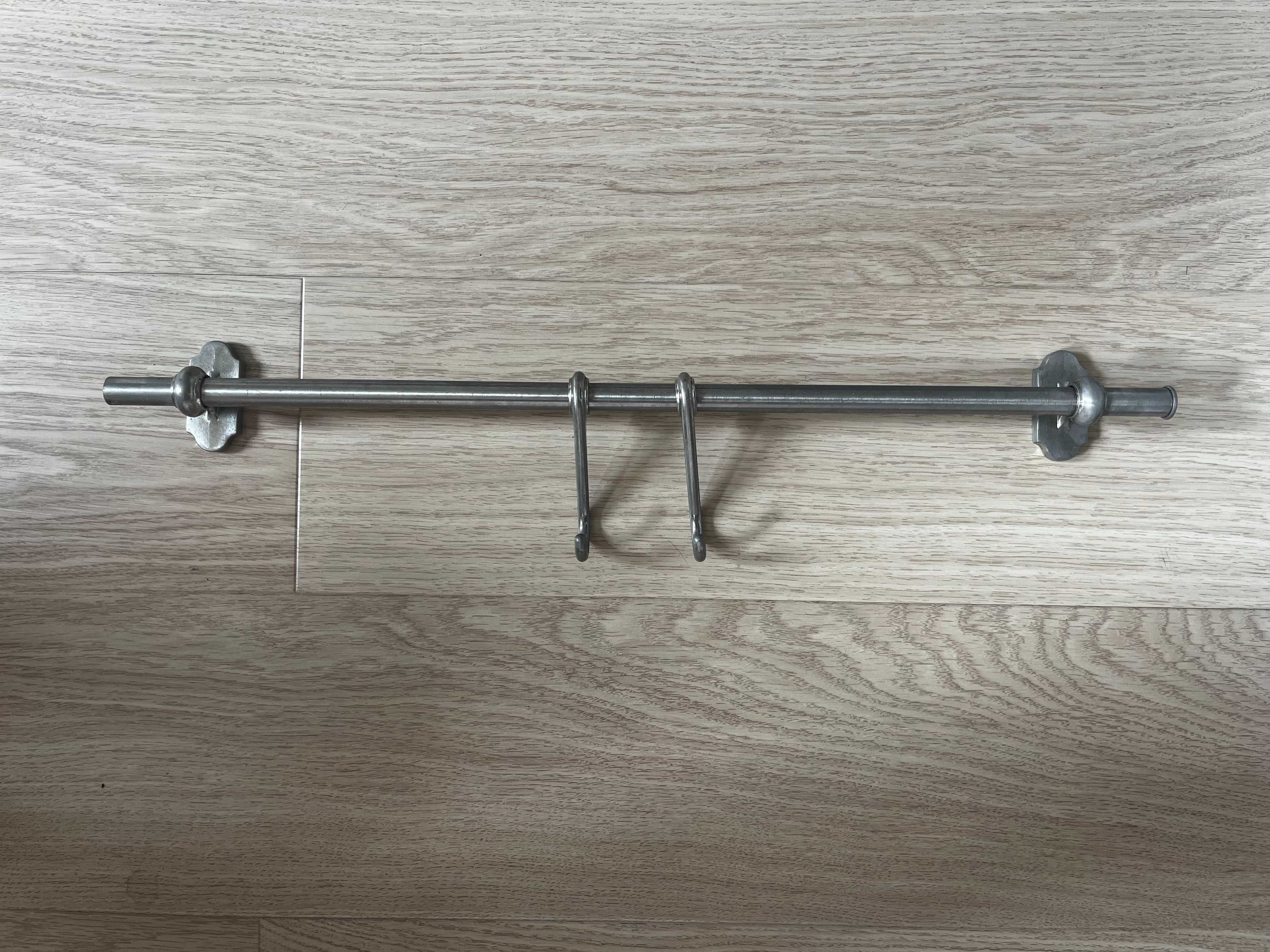 Reling kuchenny z haczykami srebrny 60 cm