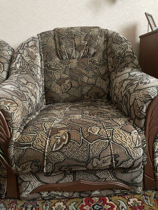 Диван та крісла