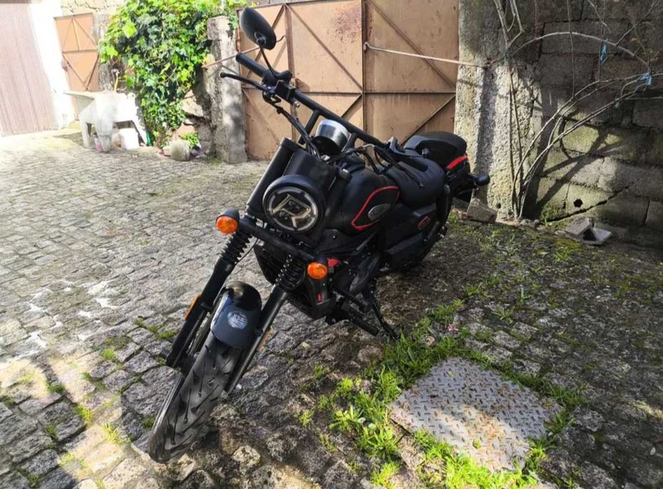 Renegade Vegas 125 – Ano 2022 – Só 2107 km – Impecável!