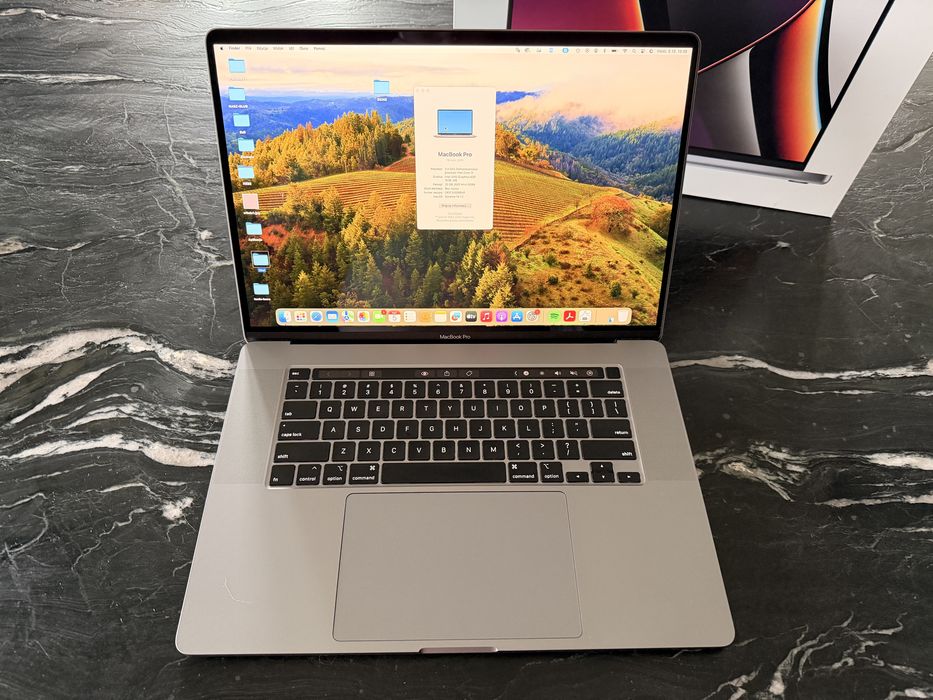 MacBook Pro 16” (2019)| i9 | 32 GB RAM | Radeon 5500M 8 GB | Stan bdb