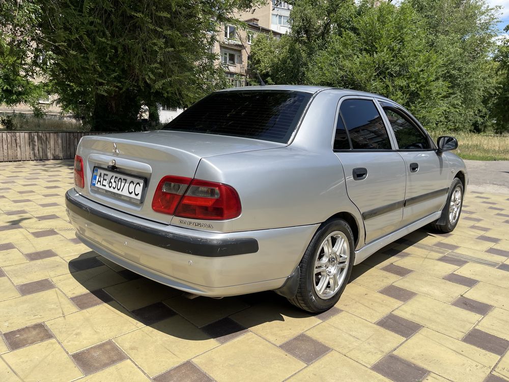 Mitsubishi Carisma 2002 мицубиси каризма