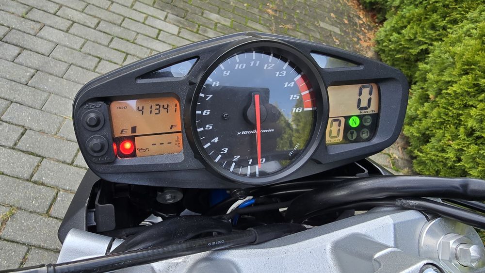 Suzuki gsr 600 z2008r nie mt z900