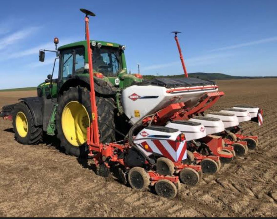 Wynajem ciagników rolniczych z maszynami.