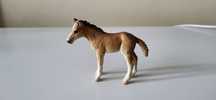 Schleich koń holsztyński źrebię figurka model wycofany z 2001 r.