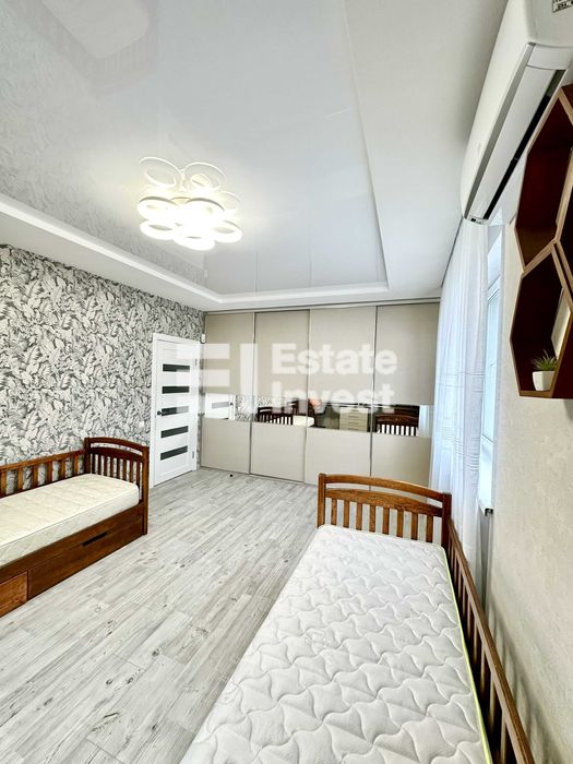 Продається сучасна, тепла, квартира в ЖК Патріотика